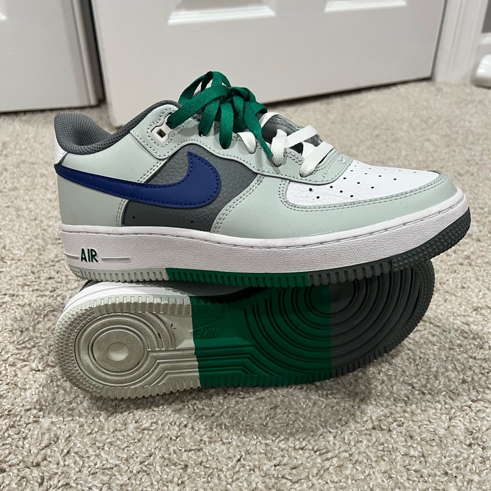 2023 Nike Air Force Shoes - 1'07 LV8 'Split - Light
Silver Deep Royal'